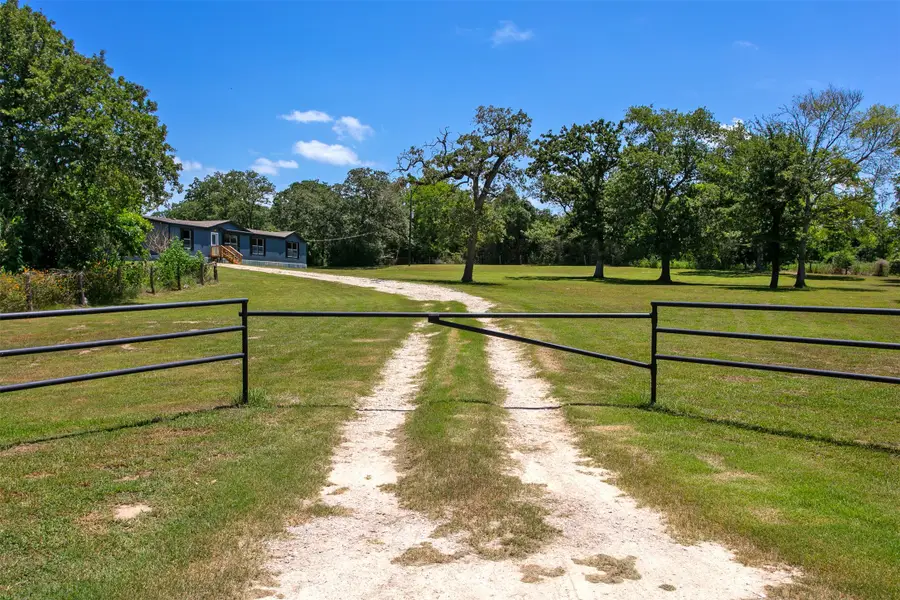 118 Yaupon Drive, Caldwell, TX 77836 - Image #3