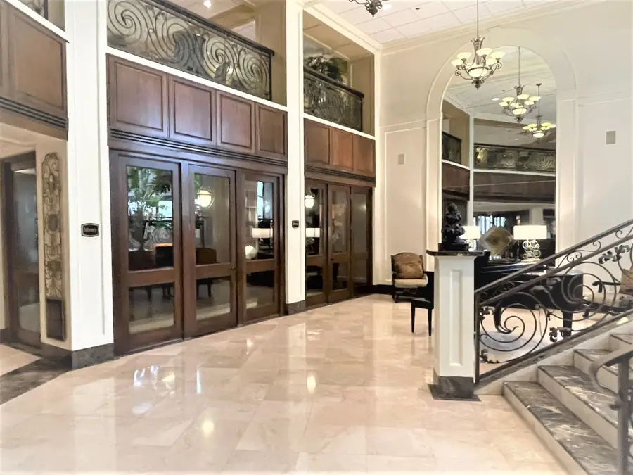 3525 Sage Road #404, Houston, TX 77056 - Image #2