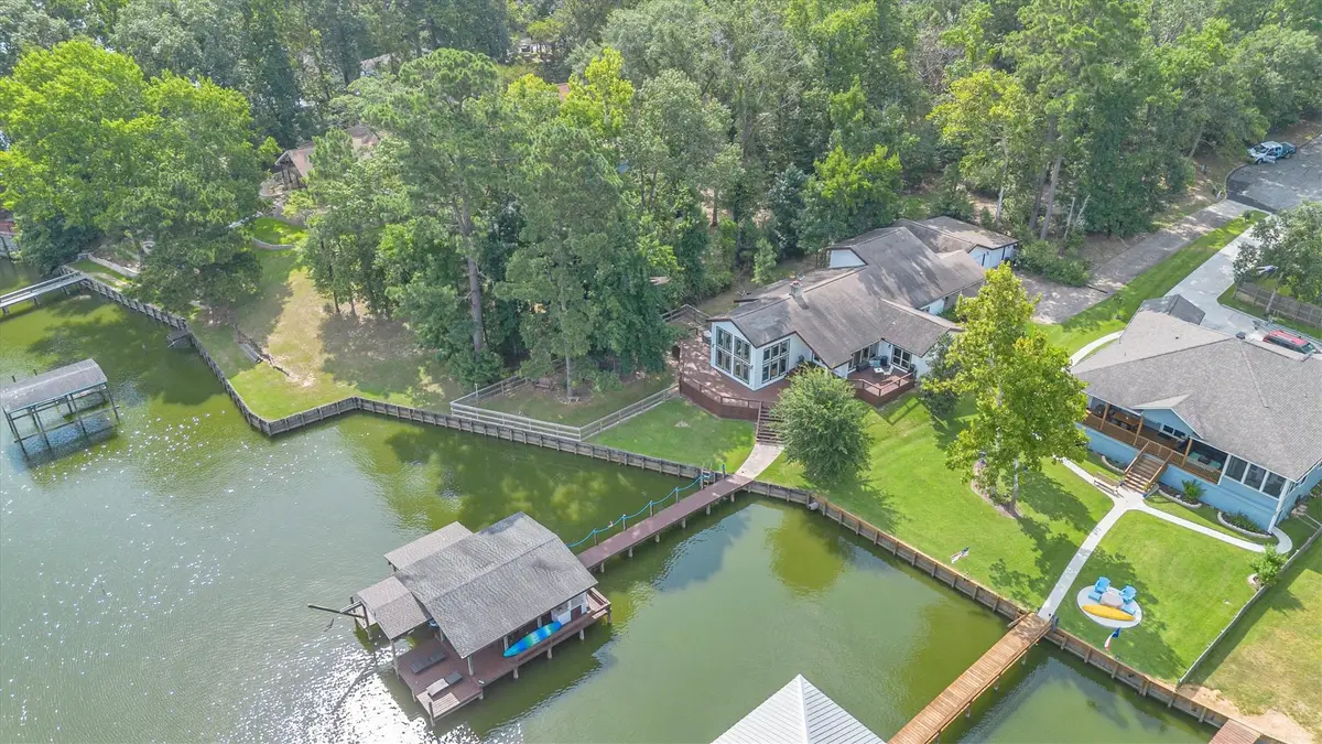 22208 Hass Place, Huntsville, TX 77320 - Image #1