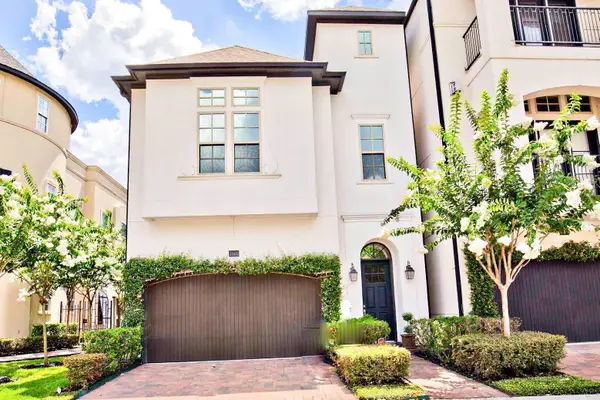 1660 Wrenwood Lakes, Houston, TX 77043