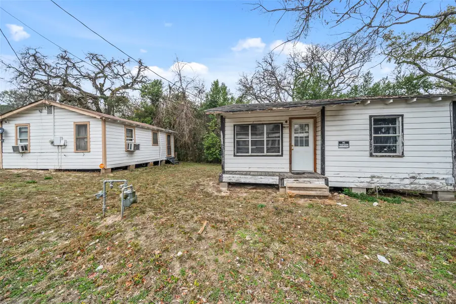1918 Roosevelt Street, Huntsville, TX 77320 - Image #3