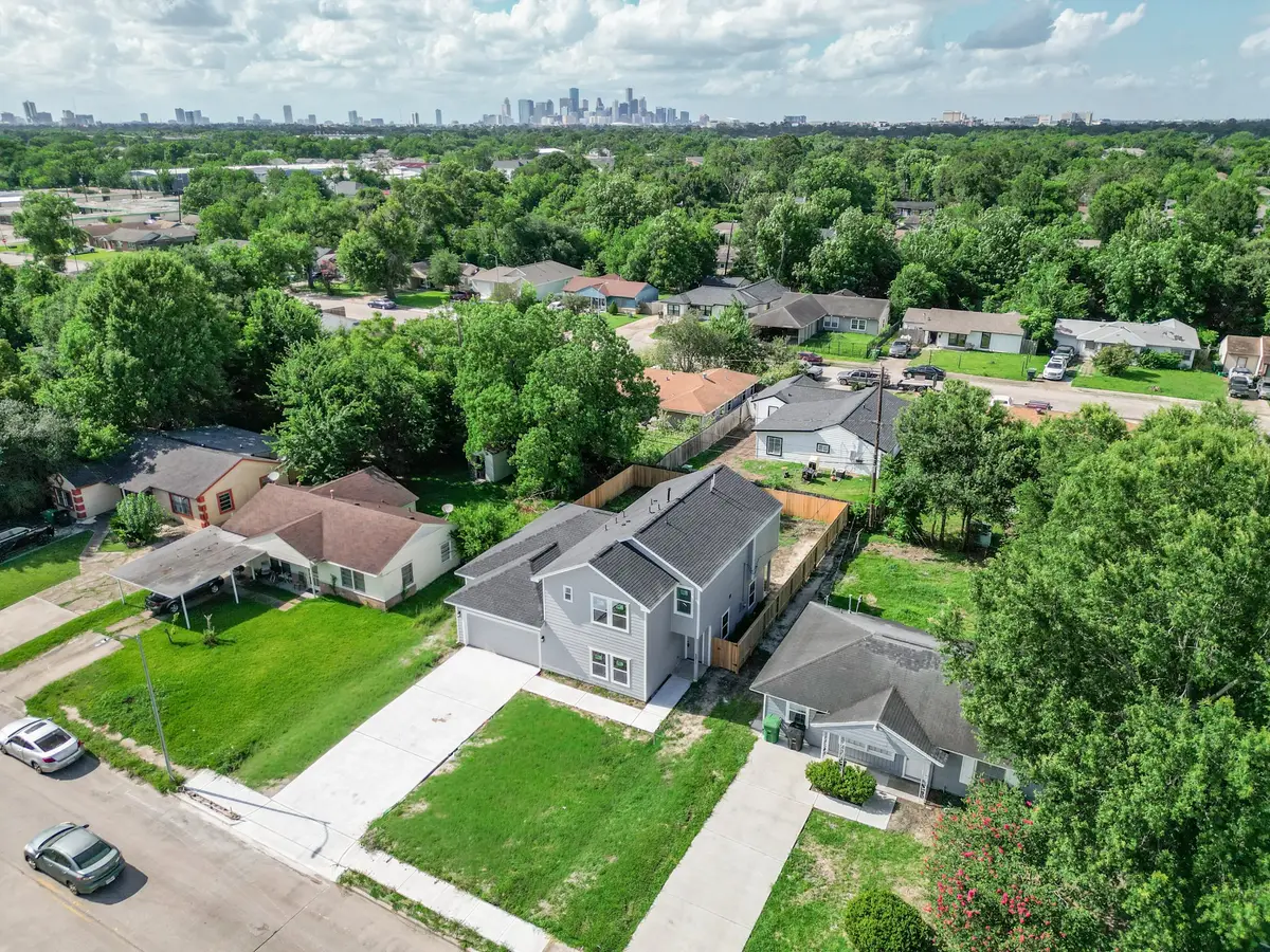 5011 Yellowstone Boulevard, Houston, TX 77021 - #1