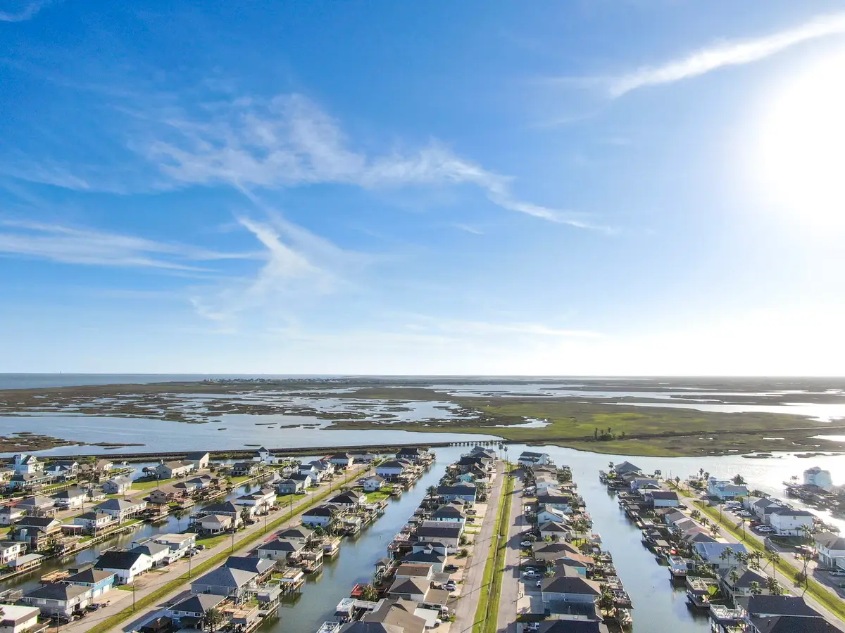 190 Barracuda, Bayou Vista, TX 77563 - #1