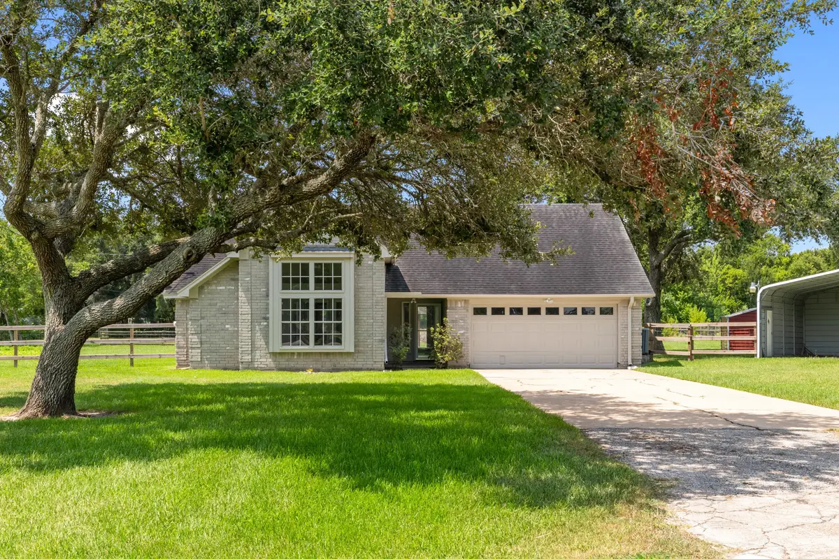 3855 County Road 960, Alvin, TX 77511 - #1