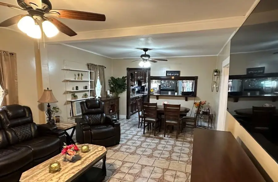 413 S 72 Nd St, Houston, TX 77011 - Image #2