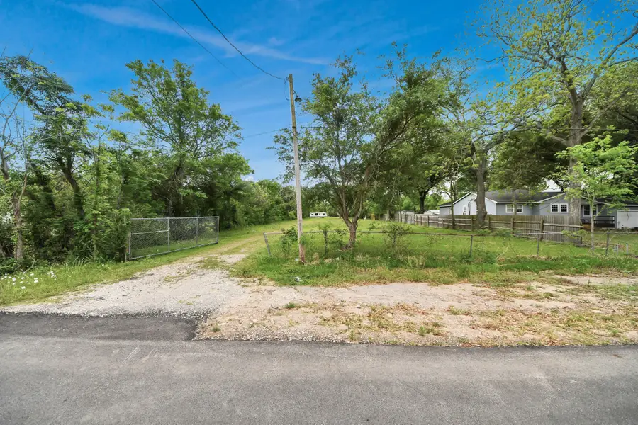 703 North Road, Baytown, TX 77521 - #3