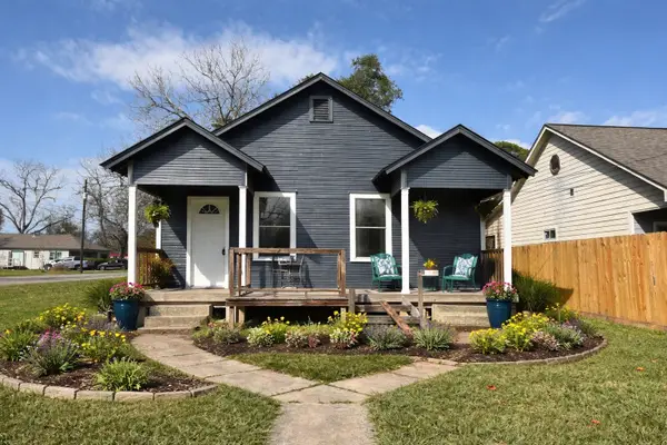 301 E 3rd E Street, Sweeny, TX 77480