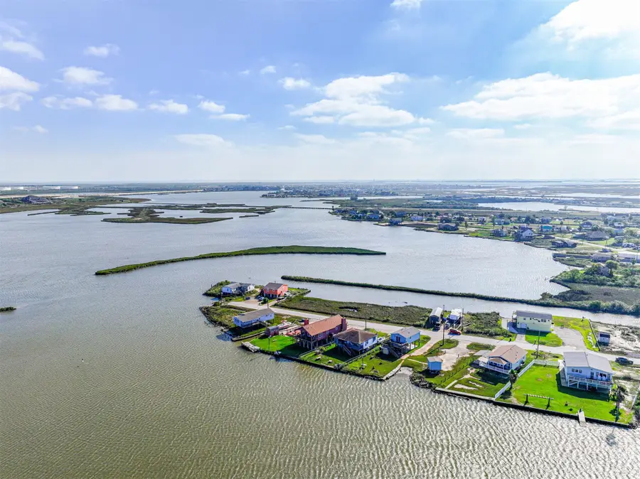 4622 Bayou Lane, Hitchcock, TX 77563 - Image #3