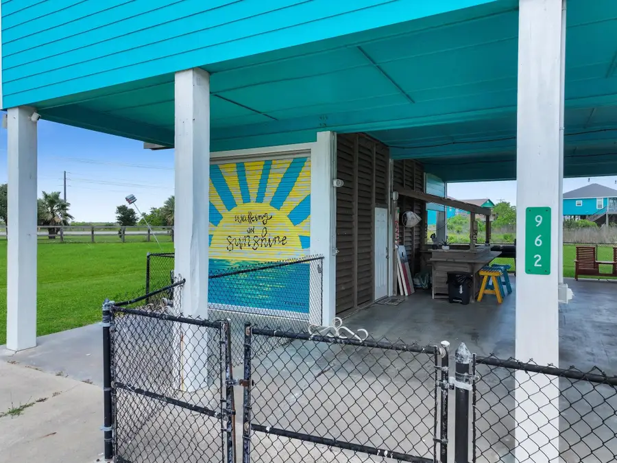 962 Surfside Drive, Crystal Beach, TX 77650 - #2