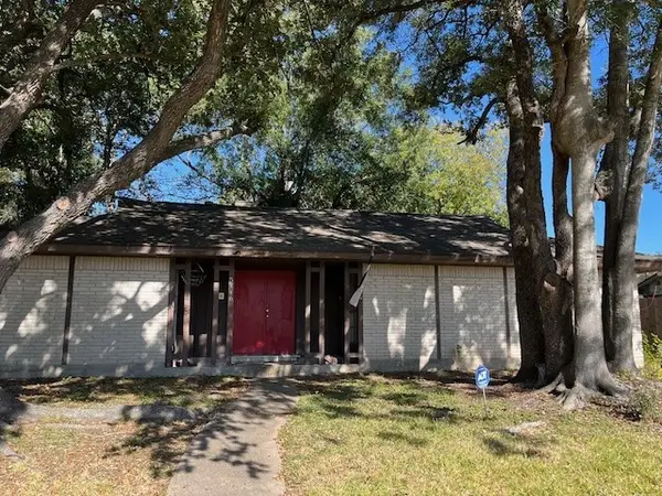 5446 Loch Lomond Drive, Houston, TX 77096