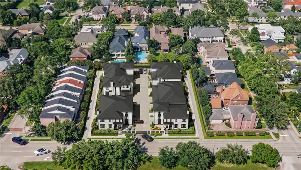 2914 W Holcombe Boulevard, West University Place, TX 77005