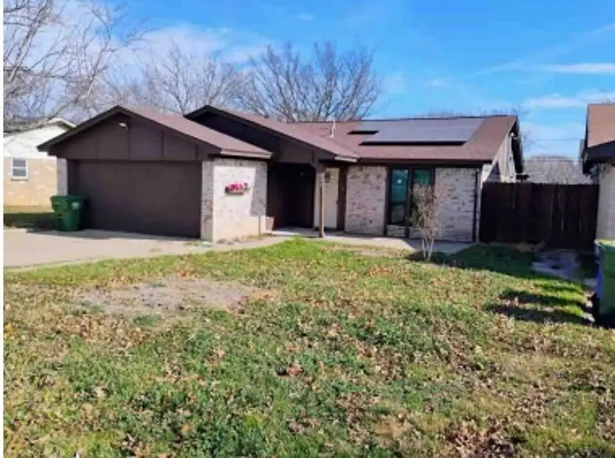 624 Hallvale Drive, White Settlement, TX 76108 - #1