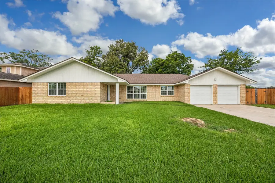405 N Fulton Street, Texas City, TX 77591 - #2