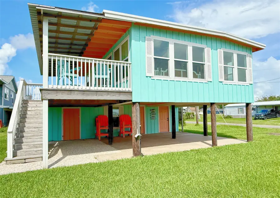 106 E Madison Avenue, Port O Connor, TX 77982 - Image #2