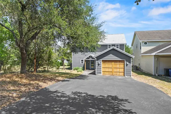 854 Lakebreeze Drive, Canyon Lake, TX 78133