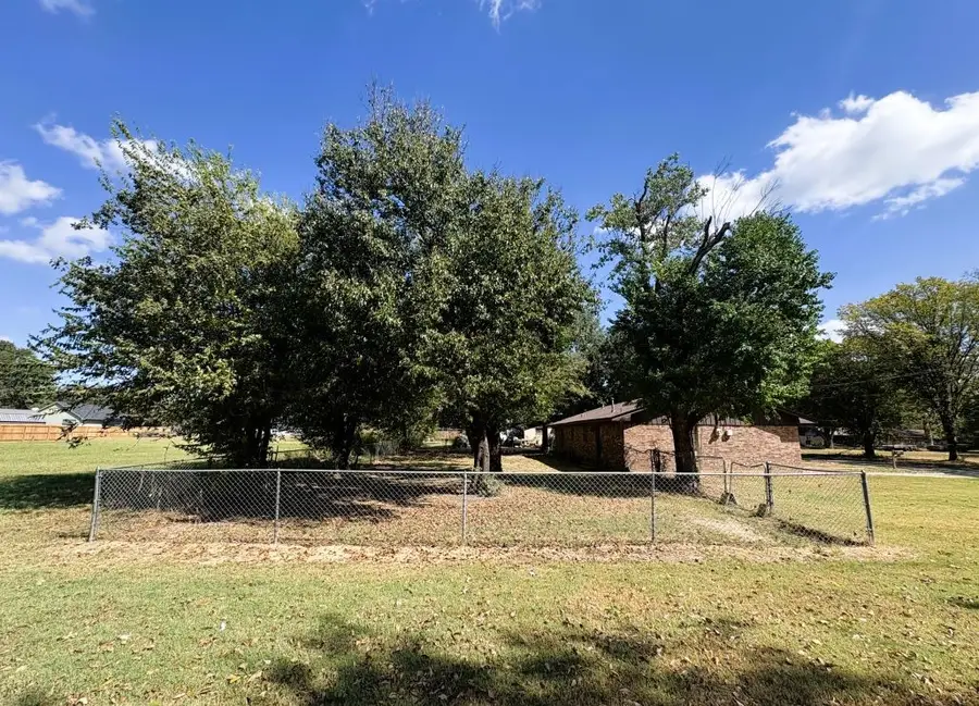 508 Rose Marie Boulevard, Hearne, TX 77859 - Image #2