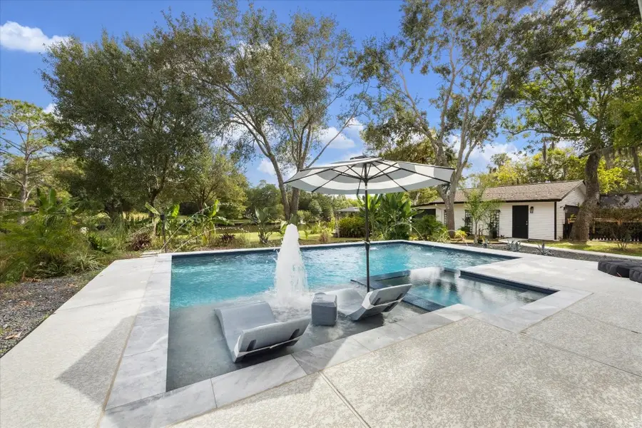 205 W Bayou Drive, Dickinson, TX 77539 - #3