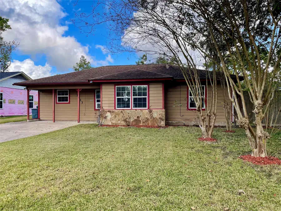 1113 Chevy Chase Drive, Angleton, TX 77515 - Image #3