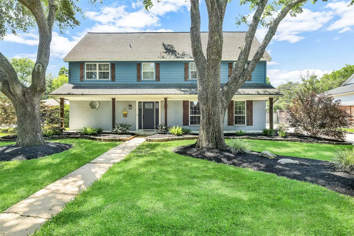 404 Independence Drive, Friendswood, TX 77546 - #1