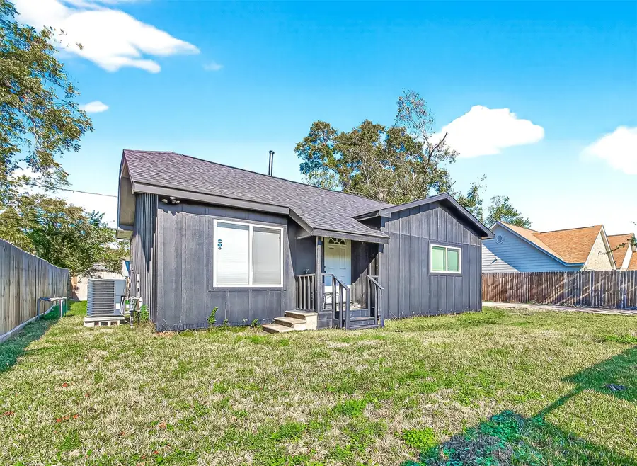 978 Saint Clair Street, Houston, TX 77088 - Image #3