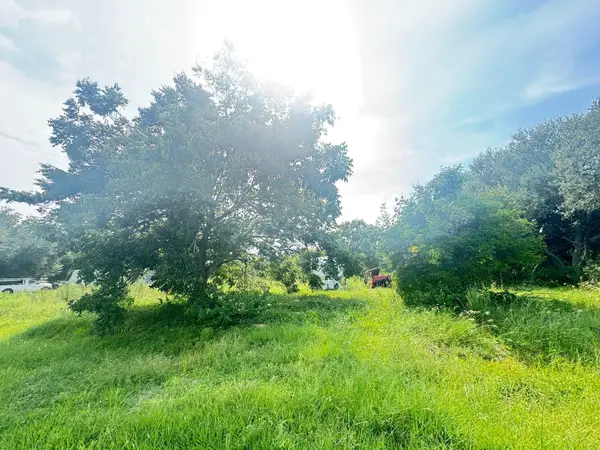 1355 E Mexico Road, High Island, TX 77623