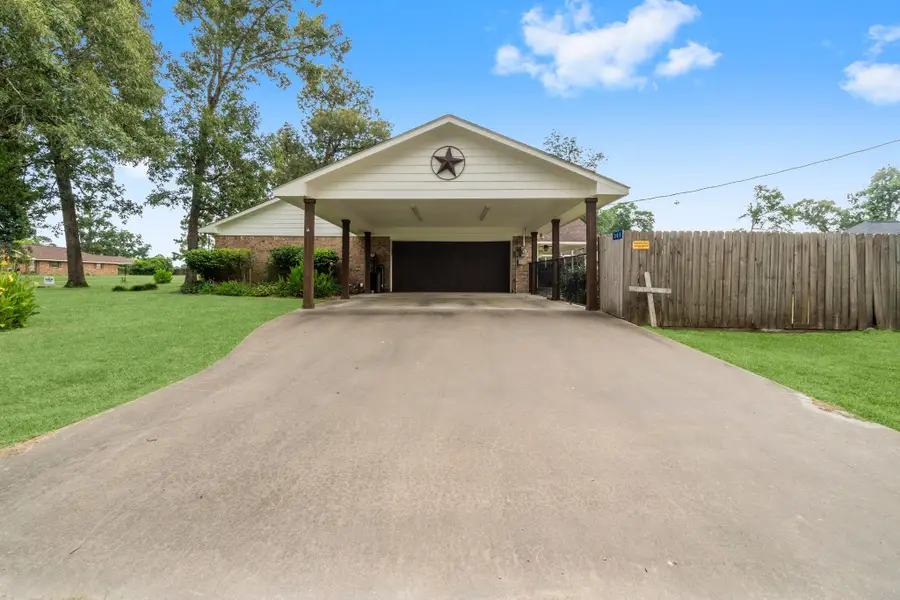303 Greenwood Drive, Livingston, TX 77351 - #2