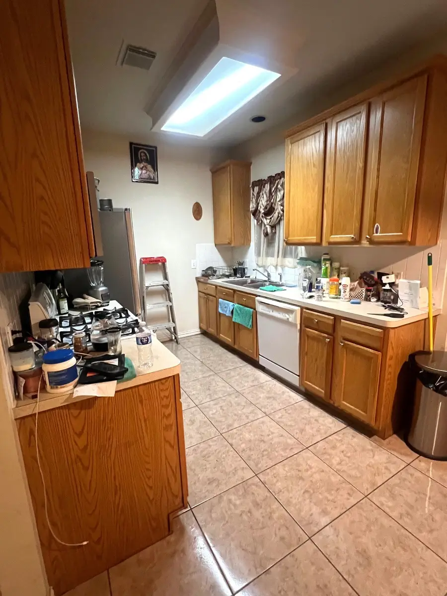 714 Fowlkes Street, Sealy, TX 77474 - #3