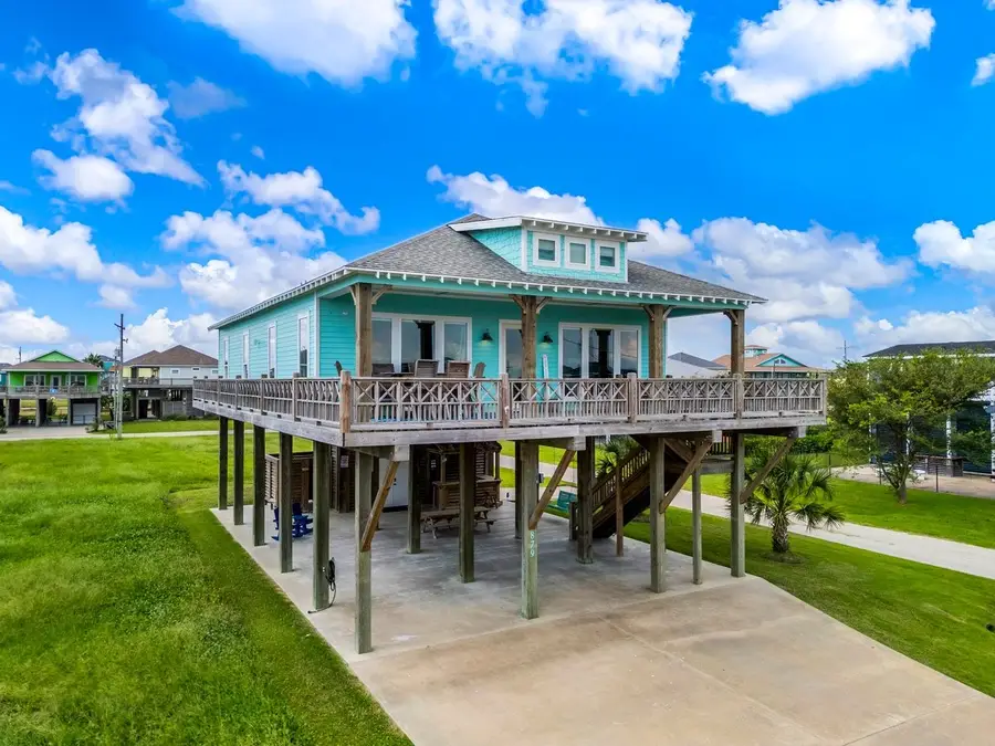879 Wommack, Crystal Beach, TX 77650 - Image #3