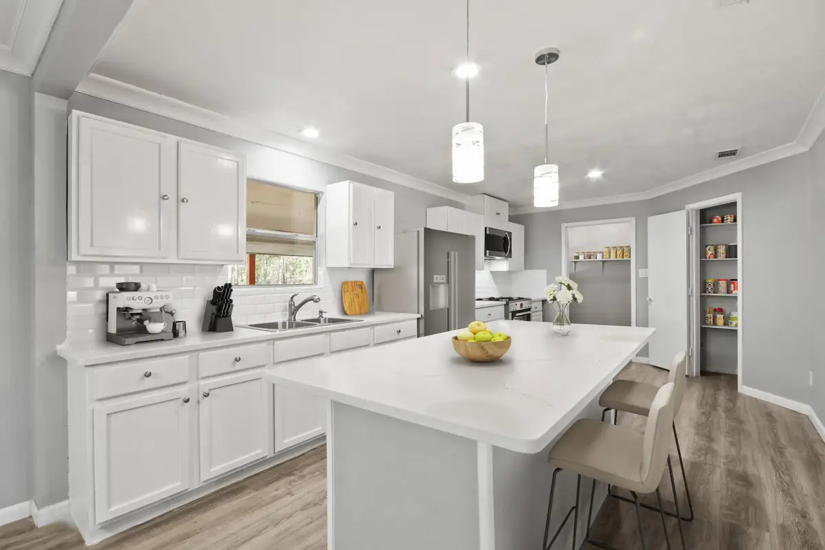 180 Butler Drive, Cleveland, TX 77328 - Image #1