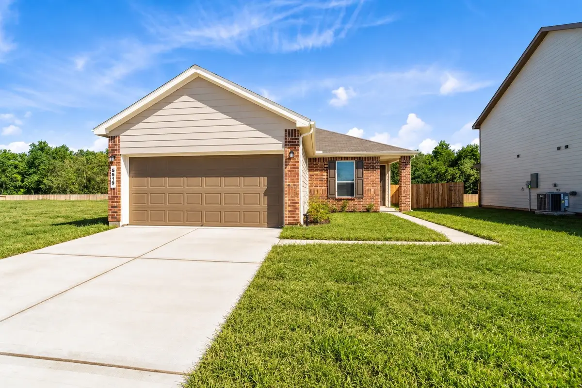 5619 Blackbird Lane, Hitchcock, TX 77563 - #1