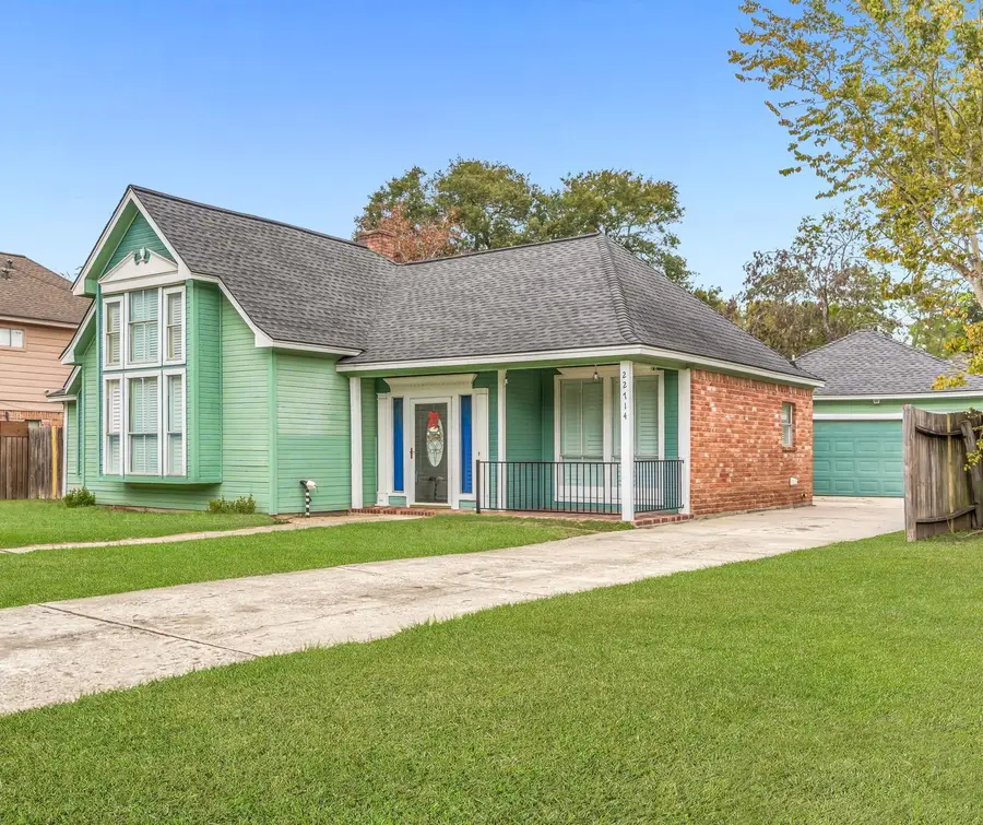 22714 River Birch Dr, Tomball, TX 77375 - Image #3