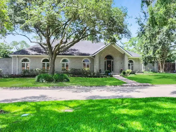 3 Bayou Bend, Beaumont, TX 77706