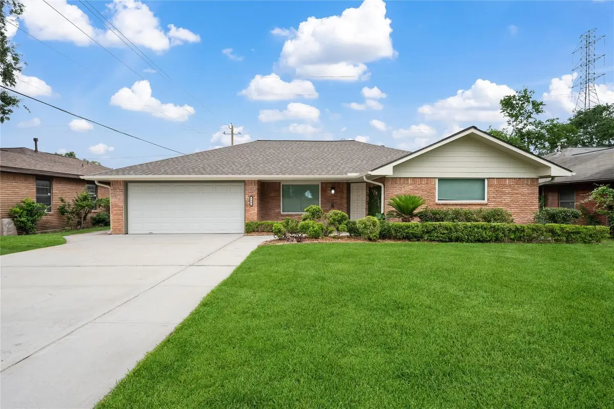 1506 Foxwood Road, Houston, TX 77008 - Image #1