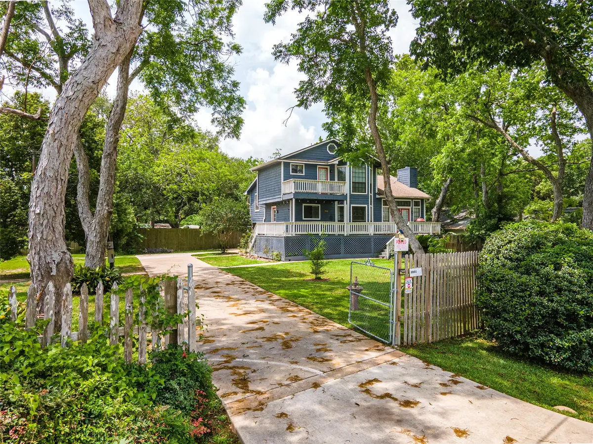 3726 Bayshore Drive, Bacliff, TX 77518 - #1