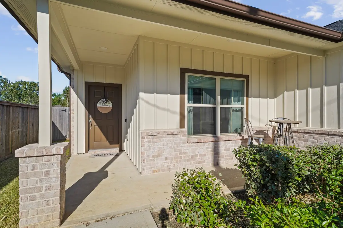 1411 Avenue I, Danbury, TX 77534 - Image #1