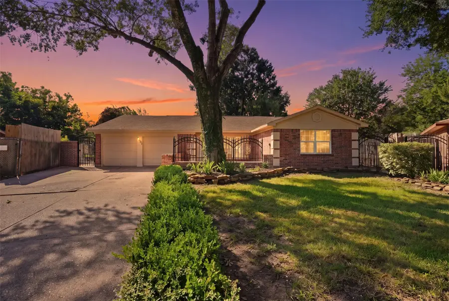 8902 Winding River Drive, Houston, TX 77088 - #2