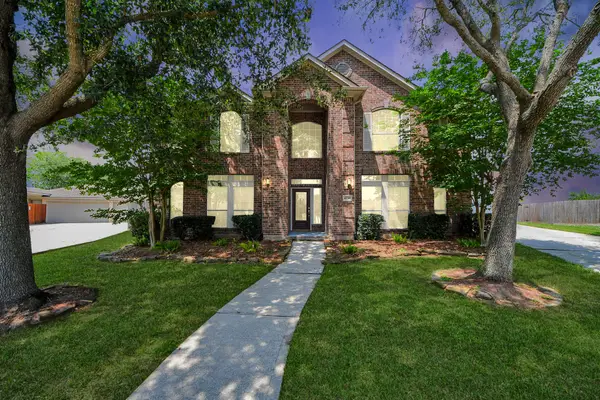 4230 Waterwood Dr Drive, Baytown, TX 77521