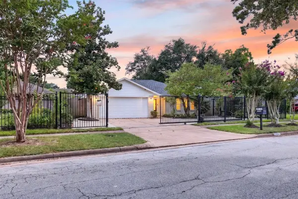 10335 Emnora Lane, Houston, TX 77043