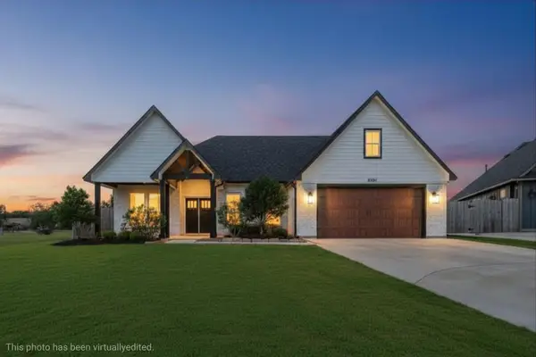 800 Greystone Lane, Angleton, TX 77515