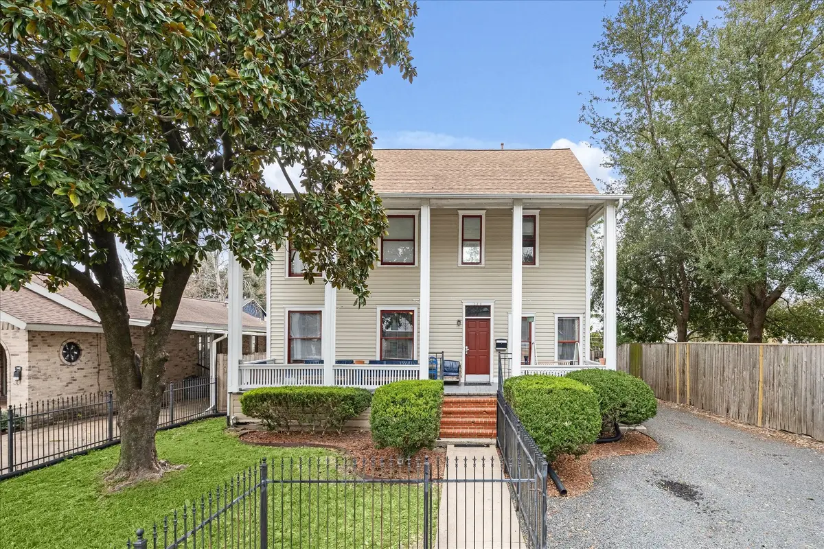 240 W 23rd Street, Houston, TX 77008 - Image #1
