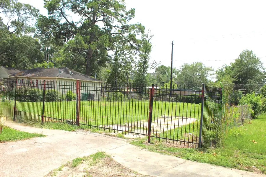6310 Hartwick Road, Houston, TX 77016 - Image #3