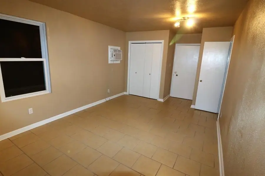 2810 Tidewater Drive, Houston, TX 77045 - Image #2