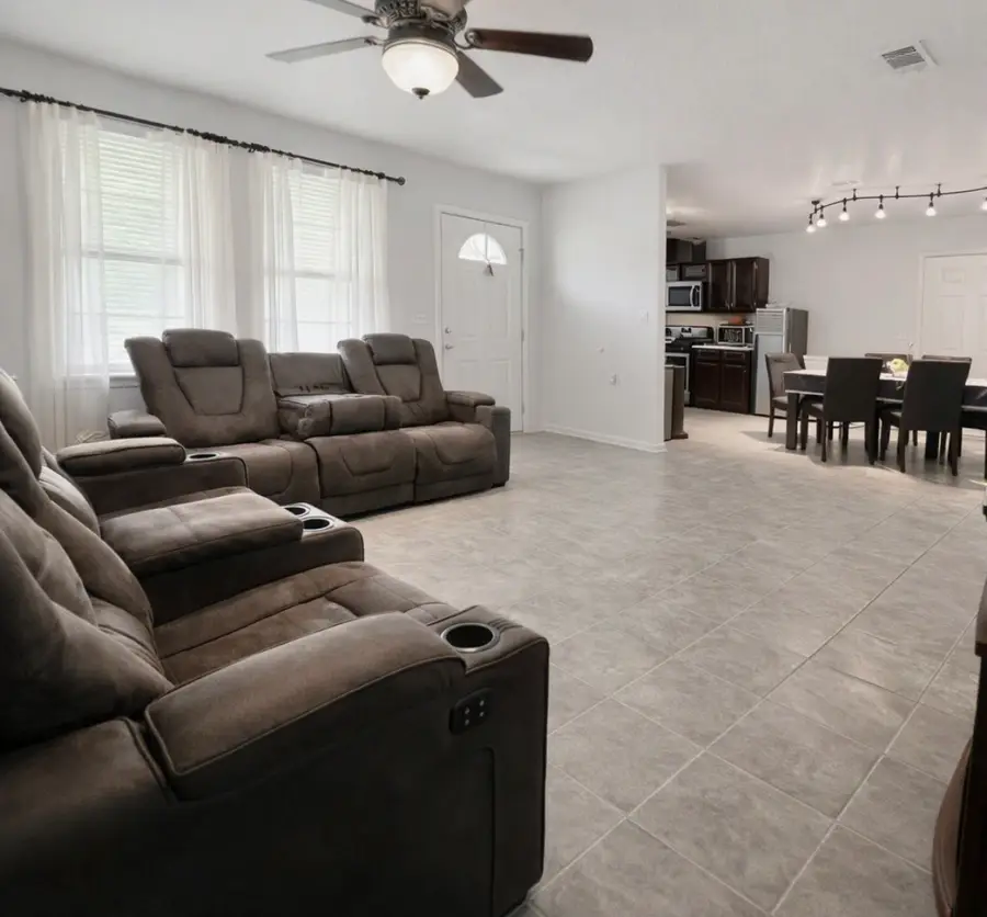 708 E 6th Street, Sweeny, TX 77480 - #2