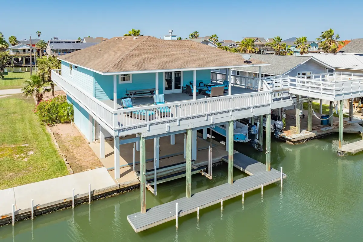 247 Schooner Drive, Freeport, TX 77541 - Image #1