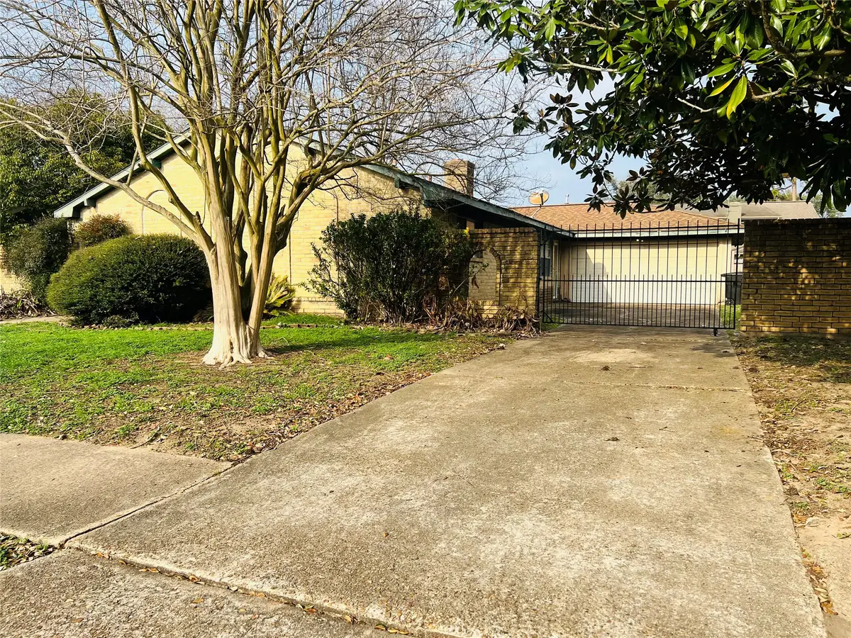 12614 Hunting Briar Drive, Houston, TX 77099 - #1