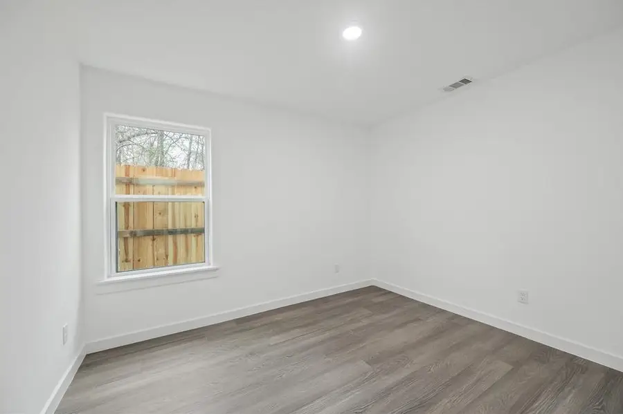 8639 Peachtree St Street, Houston, TX 77016 - #3