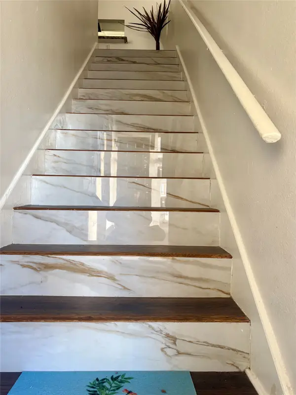 2744 Briarhurst Drive #38, Houston, TX 77057