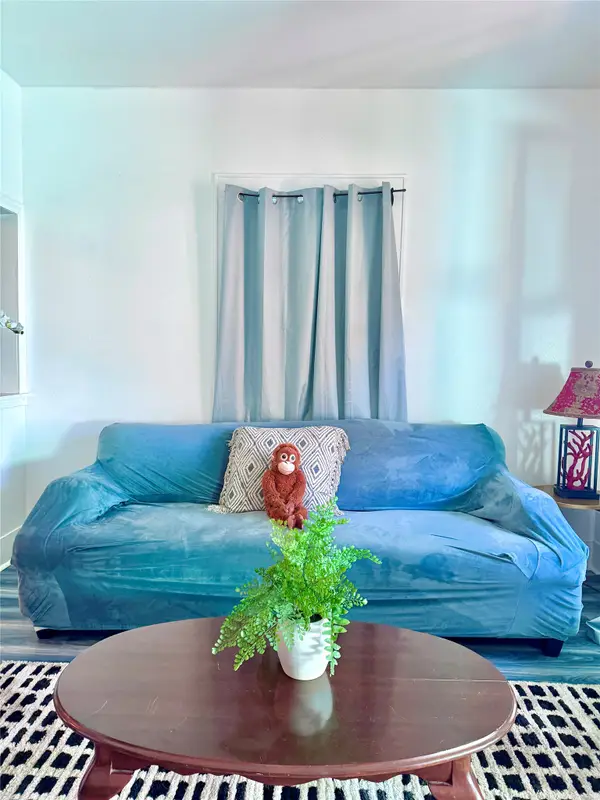 4807 Avenue P 1/2, Galveston, TX 77551