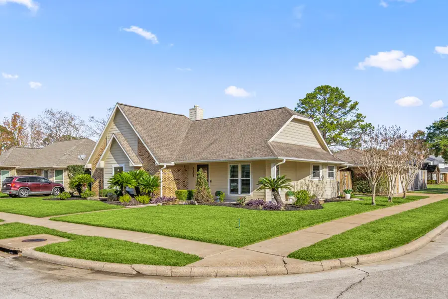 2101 Moss Creek Lane, Pearland, TX 77581 - Image #2