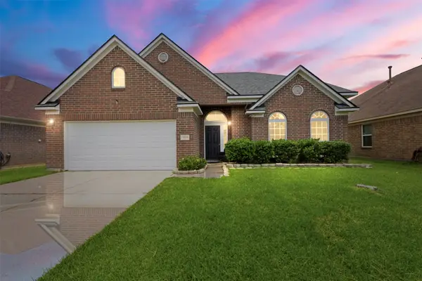5915 Annatto Drive, Baytown, TX 77521